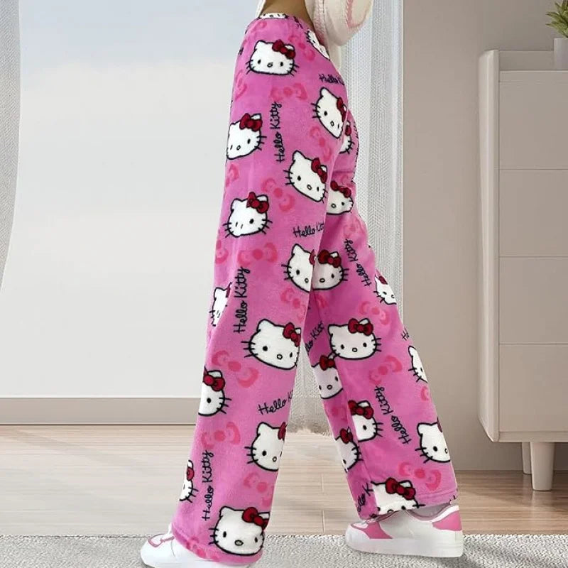 Hello Kitty spodnie piżamowe – anime spodnie piżamowe dla kobiet, z motywem kreskówkowym. Idealne także jako komplet dla par. Wygodne, luźne spodnie do spania i noszenia w domu, w stylu Y2K i kawaii.